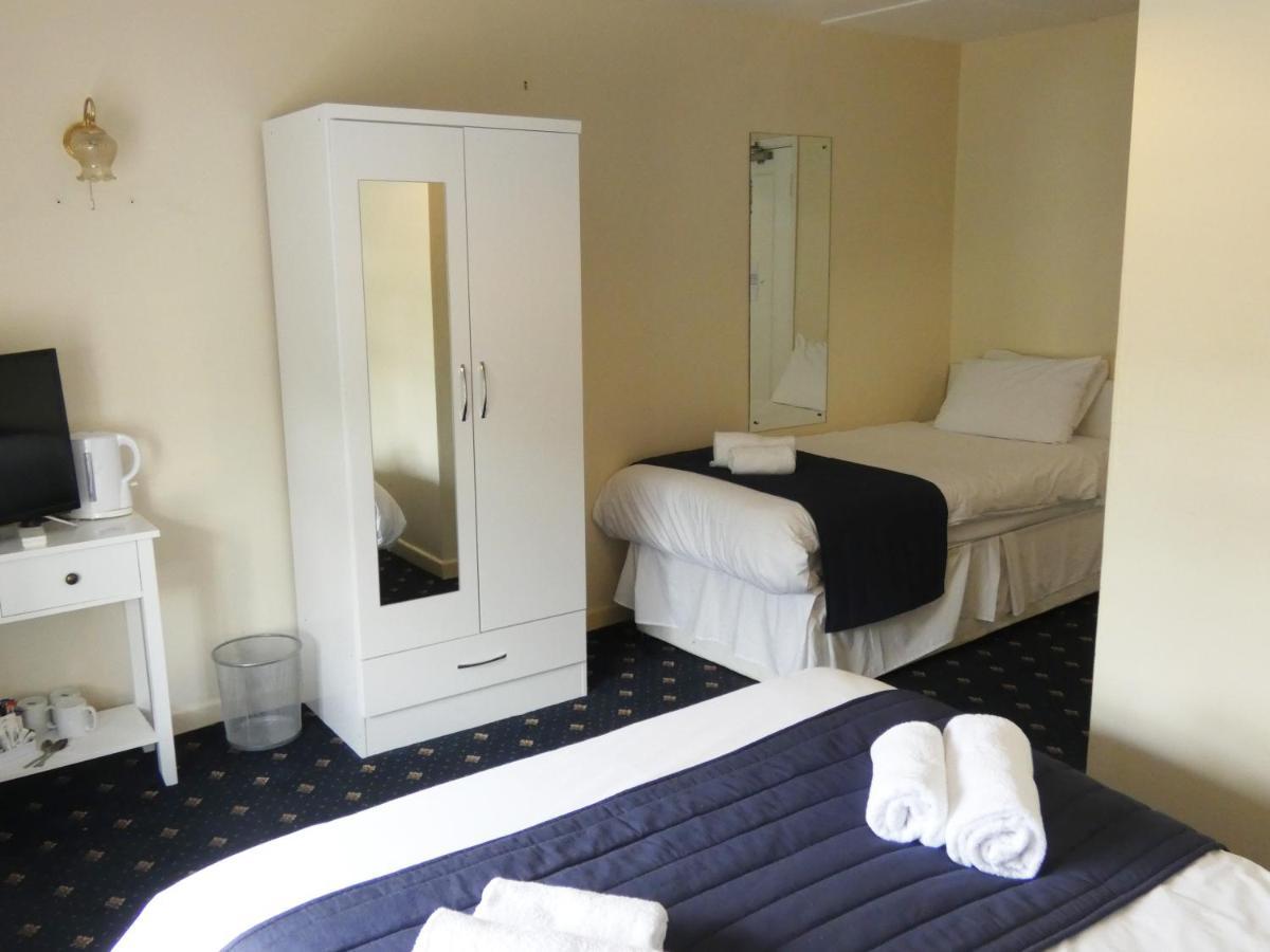 The Riverside Hotel Monmouth Buitenkant foto
