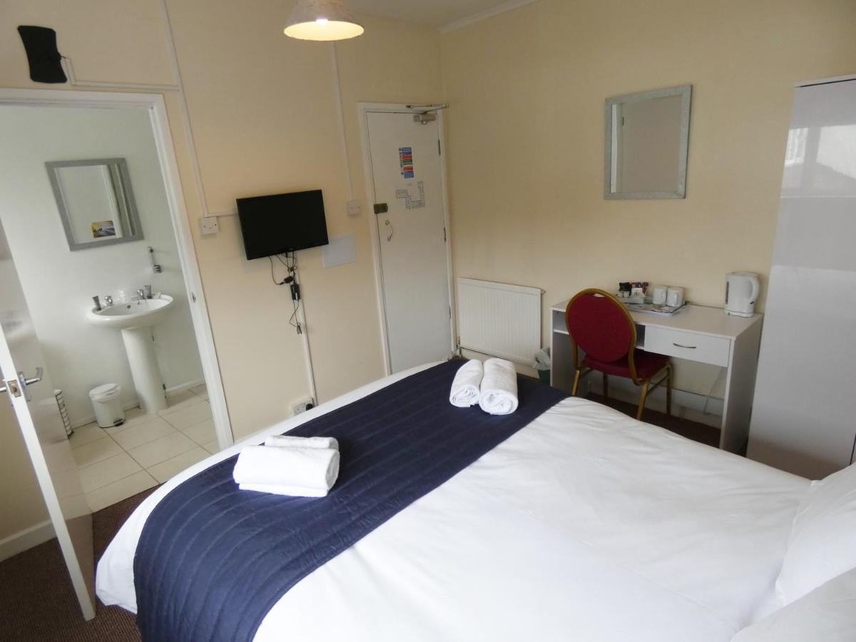 The Riverside Hotel Monmouth Buitenkant foto