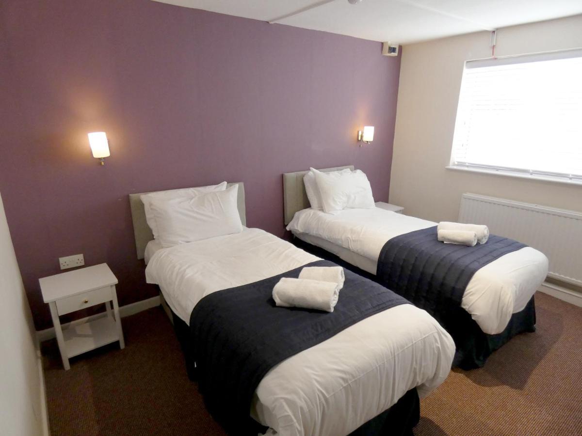 The Riverside Hotel Monmouth Buitenkant foto