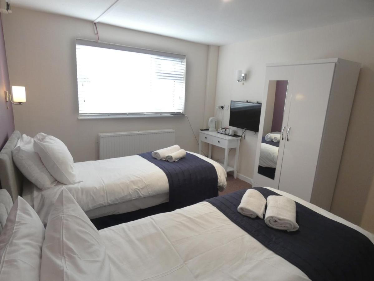 The Riverside Hotel Monmouth Buitenkant foto